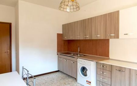 Largo Valerio Bacigalupo, Rome, Lazio 00142 - Photo 5