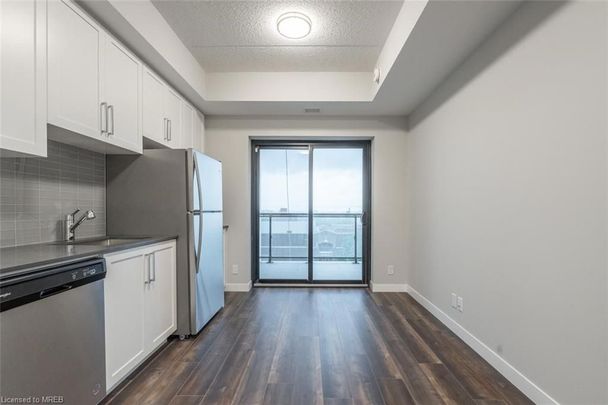 For Lease - 15 Queen Street Unit# 805, Hamilton, Ontario - Photo 1