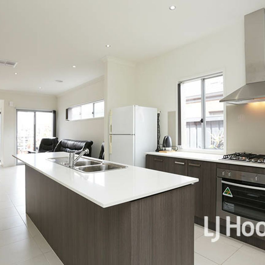 19 Banbury Street, Williams Landing VIC - Photo 1