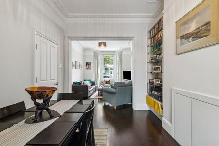 4 bedroom terraced house to rent - Photo 3