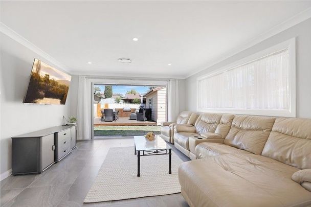 Fresh & Modern Family Home - Photo 1