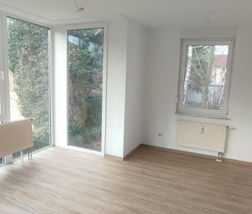 Traumhaft schön Wohnen in Dresden-Tolkewitz! 2-Zimmer-Wohnung mit Balkon - Photo 1