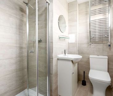 OX Living is proud to present this high-quality 9-bedroom co-living... - Photo 1