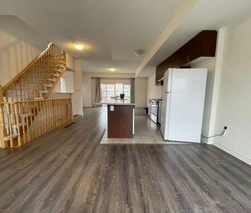 For Lease - 53 Shelburne Avenue, Wasaga Beach, Ontario - Photo 6