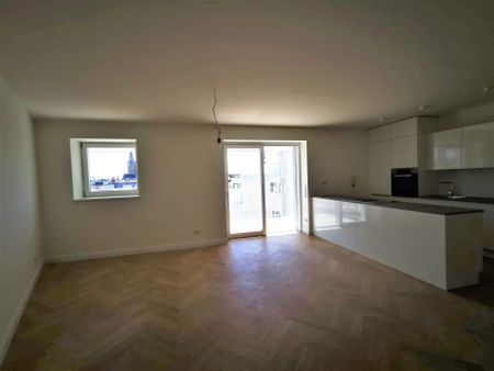 Dachgeschosswohnung der Superlative: 3 Zimmer mit viel Freifläche & Luxus pur in Citynähe : ab November zur Anmietung frei! - Foto 3