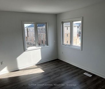 For Lease - 12 PUMPKIN CORNER Crescent, Barrie, Ontario - Photo 2