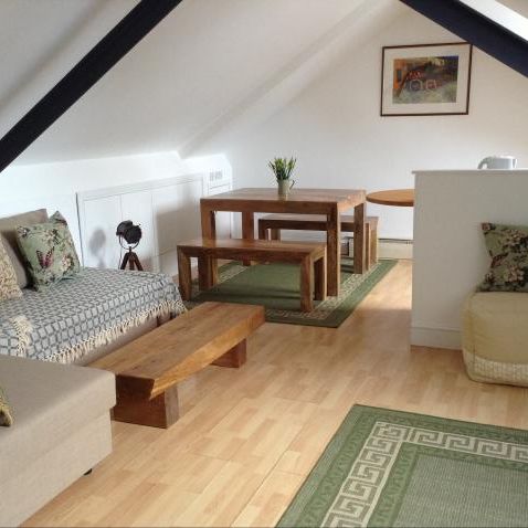 Large Studio to Rent - Photo 1