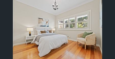 Pretty as a picture in a perfect family pocket - Photo 5