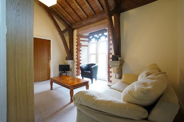 Flat, 14 Tabernacle Garth Road - Photo 1