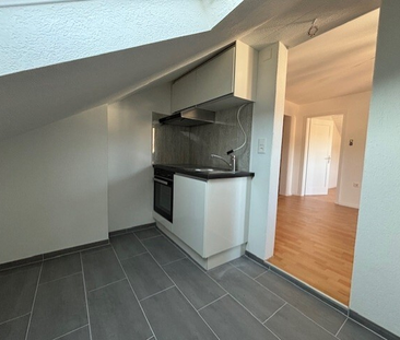 Appartement de 2 pces rénové à louer - Foto 2