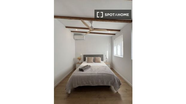 2 room luxury Flat for rent in Valencia, Spain - Photo 1