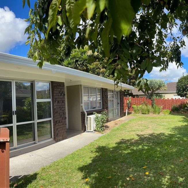 Papatoetoe - Photo 1