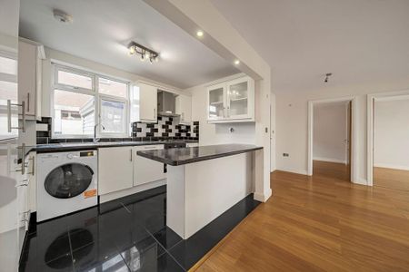 2 bedroom maisonette to rent - Photo 4