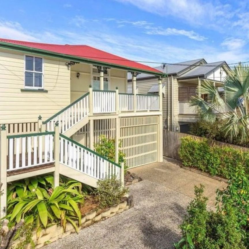 11 Halland Terrace, Camp Hill. - Photo 1