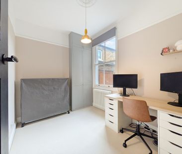 26 Crawthew Grove, London, SE22 - Photo 3