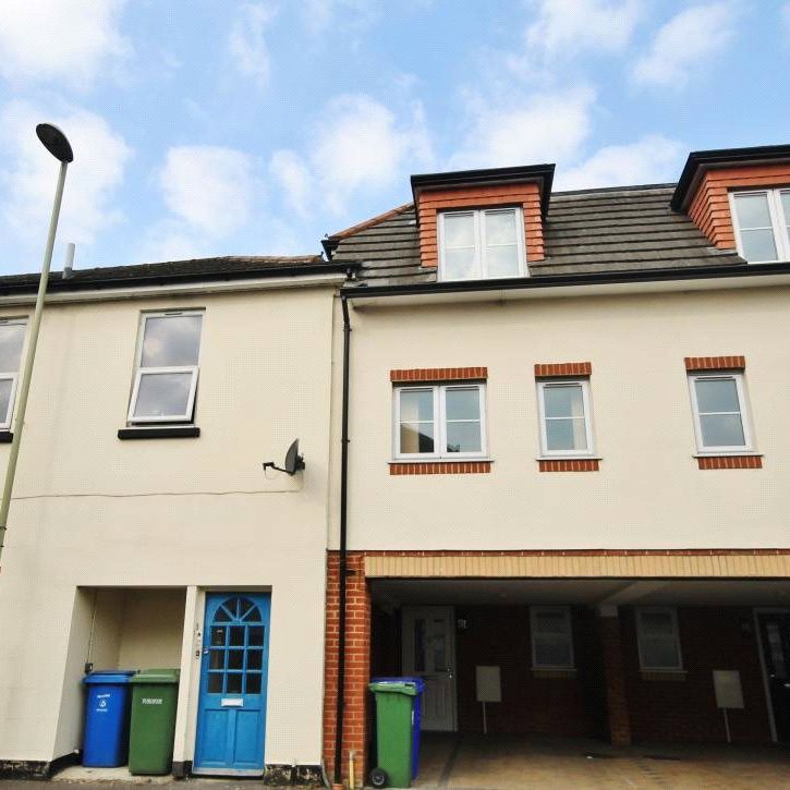 Lynchford Road, Farnborough, GU14 6ET - Photo 1