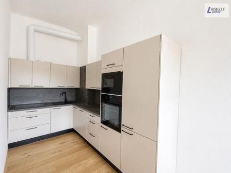 Pronájem bytu 1+kk 30 m2 - Fotografie 3