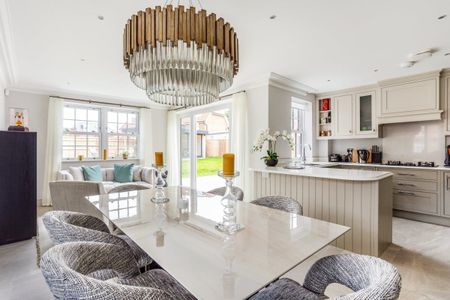 5 bedroom detached house to rent - Photo 5