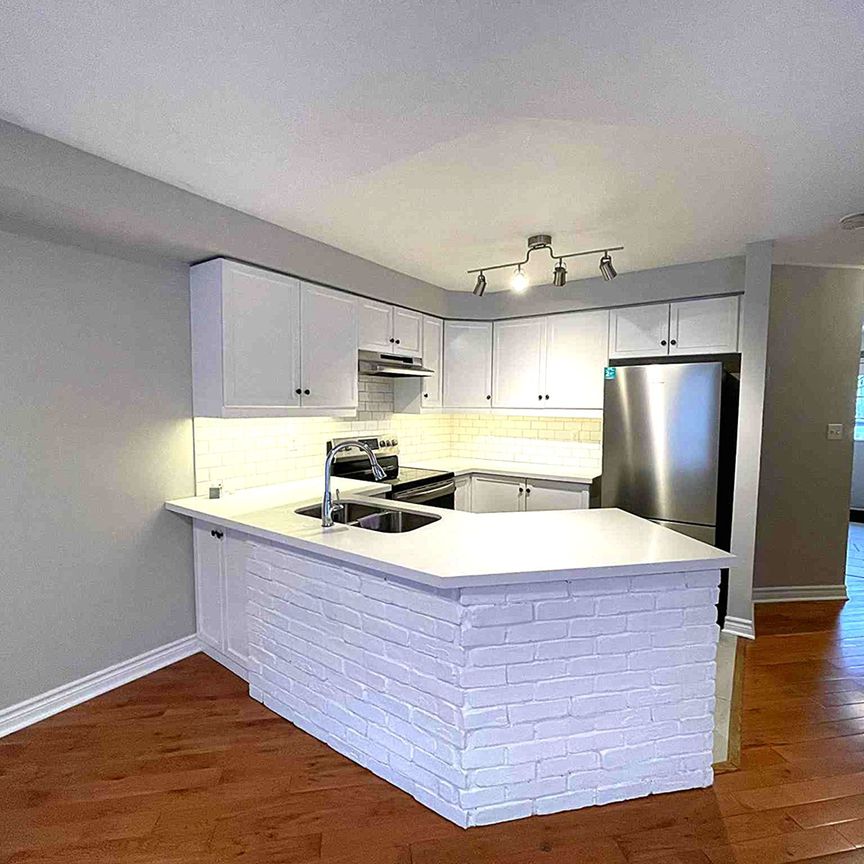 For Lease - 294 Ferndale Drive, Barrie, Ontario - Photo 1