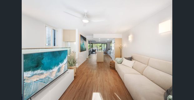 Relaxed Fully Furnished Retreat in Sought-After Sunshine Beach - Photo 1