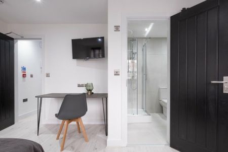 6 bedroom house to rent - Photo 2