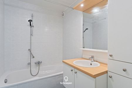 Energiezuinig appartement met 2 slpks en ruim terras te Hasselt! - Photo 2