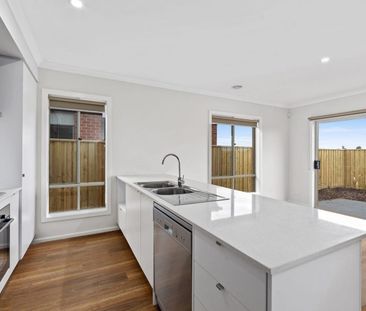 Comfortable & Convenient Living in a Prime Location - Photo 4