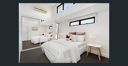 Striking Style, Sophisticated Living - Spacious Three-Level Townhouse! - Photo 4