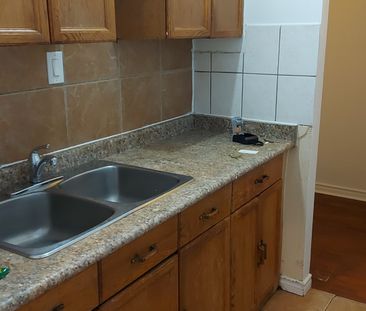 For Lease - 2881 Lawrence Avenue Unit# 3, Toronto, Ontario - Photo 2