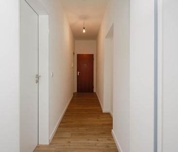 Modernisierte 2-Zimmer Wohnung mit Einbauküche - Foto 2