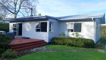 Charming College Street Living! - Photo 5