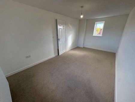 Crown Gardens, Mansfield, NG19 - Photo 3