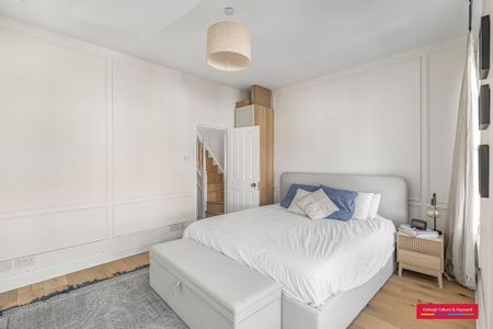 3 bedroom flat to rent - Photo 4