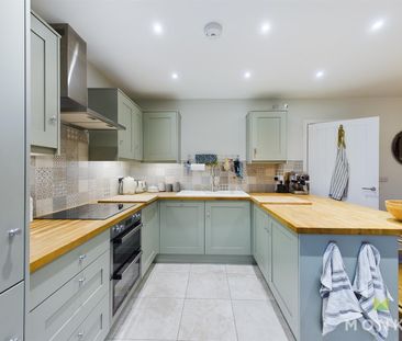 6 Newnes Gardens, Shrewsbury, SY4 3BQ - Photo 6