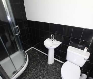 3 bedroom end of terrace house to rent - Photo 5