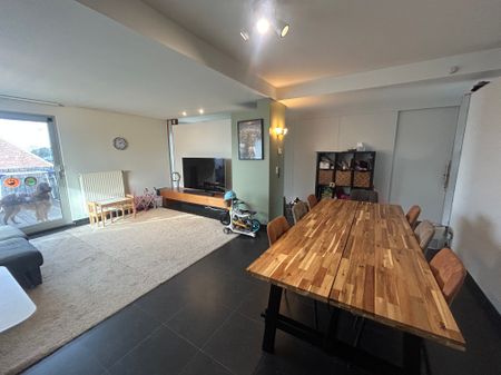 Ruim duplexappartement (140 m²) met 2 slpkrs en ruim terras in Paal - Photo 4