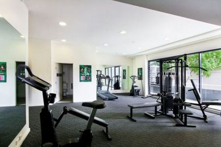 SPACIOUS ONE BED APARTMENT PLUS STUDY - Photo 4