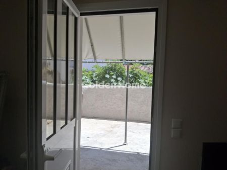 Studio/Γκαρσονιέρα για ενοικίαση Κέντρο (Κερατέα) - Photo 3