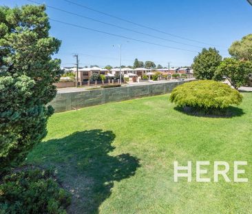 A16/305 Harborne Street, GLENDALOUGH WA 6016 - Photo 2