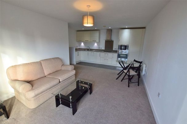 Worsdell Drive, Gateshead, NE8 - Photo 1