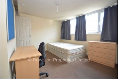 4 Bedroom Student Properties - Photo 4