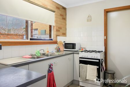 4/47 Karoom Drive, Glenfield Park NSW 2650 - Photo 3