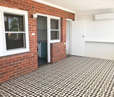 Art Deco Home In Prime East Albury Location - Photo 1