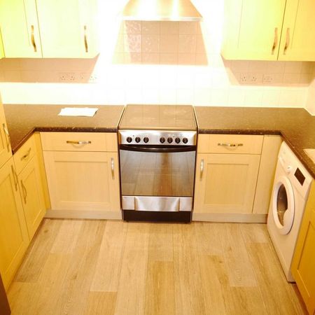1 bedroom flat to rent - Photo 4