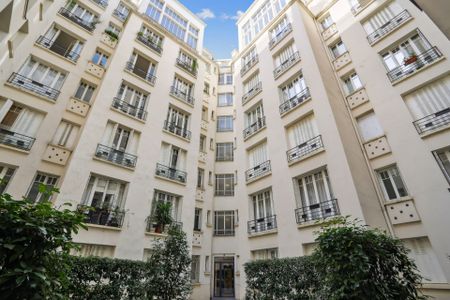 Location Appartement Paris 7 3 Pièces 73.04 m² - Photo 2