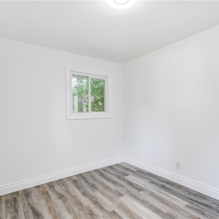 For Lease - 8 Glengarry Road, St. Catharines, Ontario - Photo 1