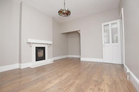 4 bedroom terraced house to rent - Photo 3