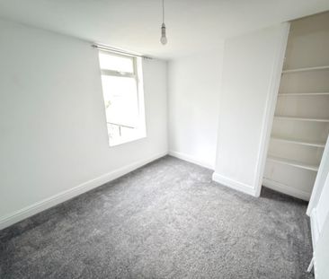 2 bed Terraced - To Let - Photo 5