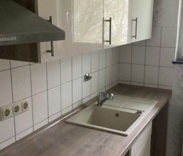 2-Zimmerwohnung mit Balkon und EBK - Photo 1