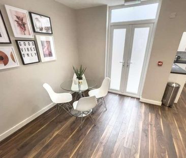 Esher Road, L6 - Photo 4